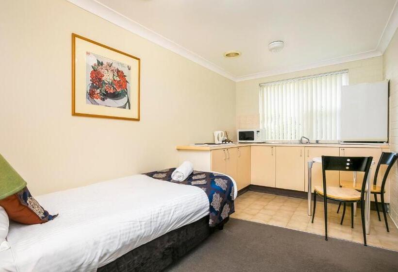 اتاق خانوادگی, The North Shore