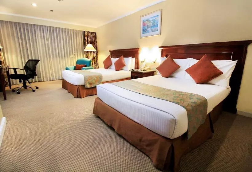 اتاق لوکس, Oxford Suites Makati
