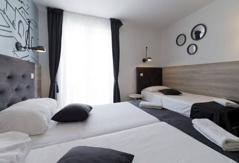 غرفة قياسية ثلاثية مزودة بشرفة, Perla