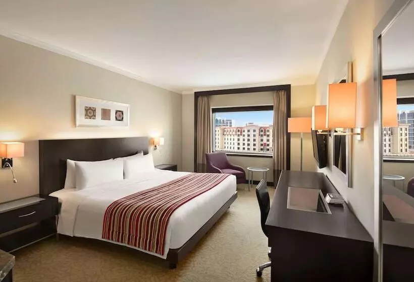 اتاق لوکس, Ramada Plaza By Wyndham Dubai Deira