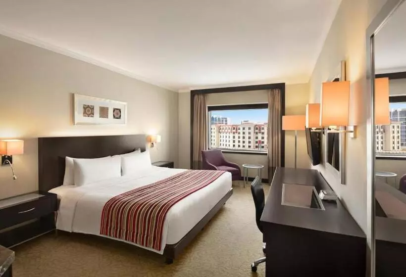 اتاق لوکس با تخت بزرگ, Ramada Plaza By Wyndham Dubai Deira