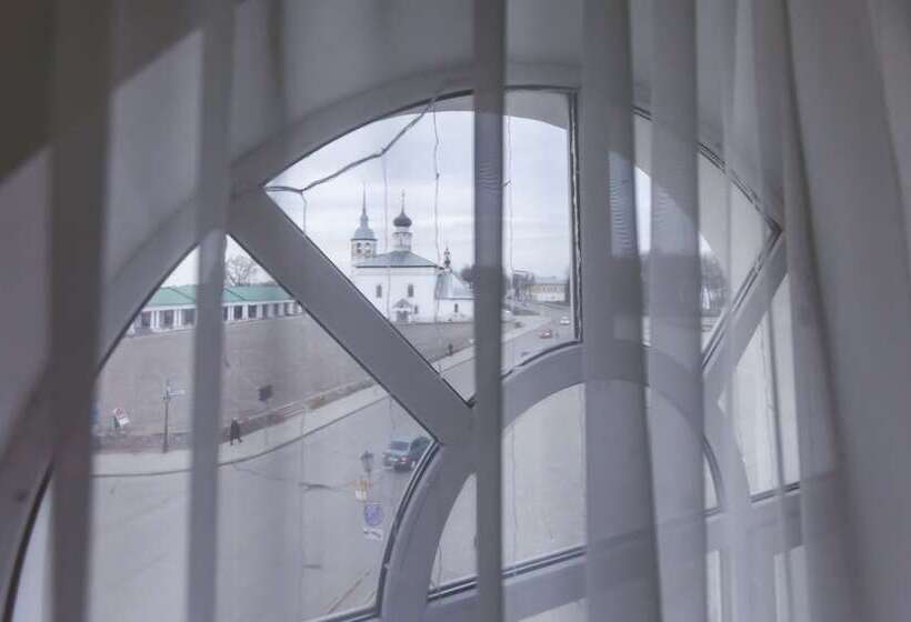 جناح جونيور, Sokol Hotel Suzdal