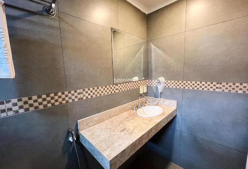 חדר סטנדרט לשלושה, Suíça Hotel By Nordic