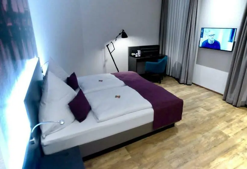 身障者適用スタンダードルーム, Bahnhof Erzingen, Hotel, Coffee & More