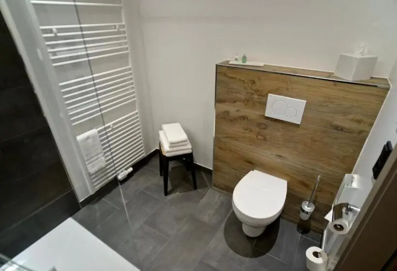 デラックスルーム, Bahnhof Erzingen, Hotel, Coffee & More