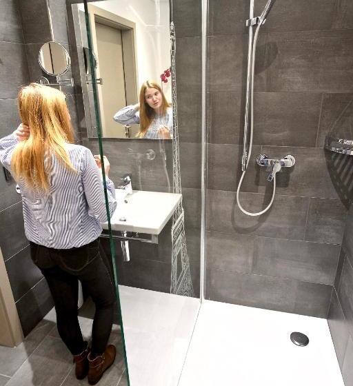 חדר דלוקס, Bahnhof Erzingen, Hotel, Coffee & More