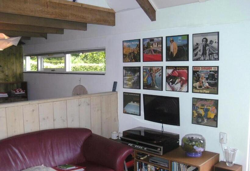 家庭间, Holiday Cottage De Garage Inn