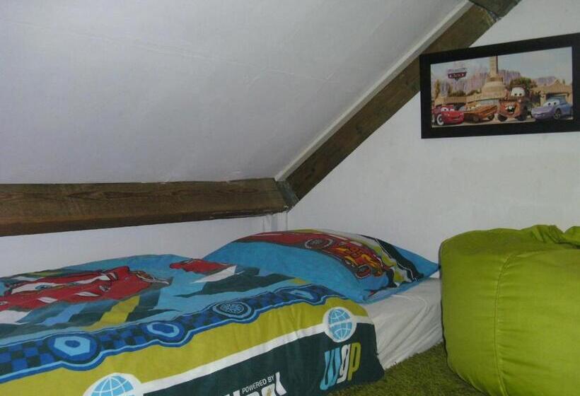 家庭间, Holiday Cottage De Garage Inn