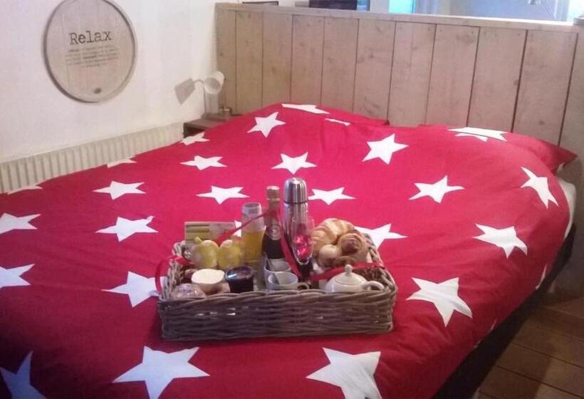 家庭间, Holiday Cottage De Garage Inn