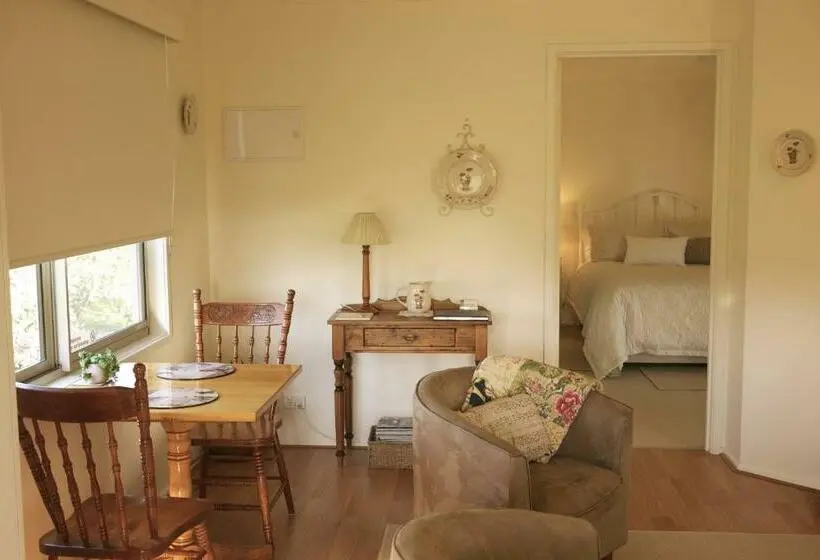 デラックスルーム, Little Lake Cottage
