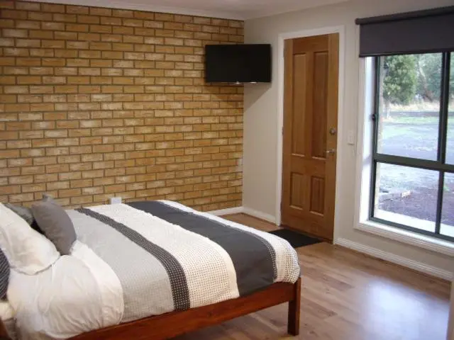Chambre Supérieure, Ruby Rose