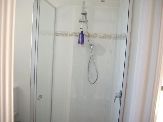 Номер Стандарт Вид на Сад, Ruby Rose