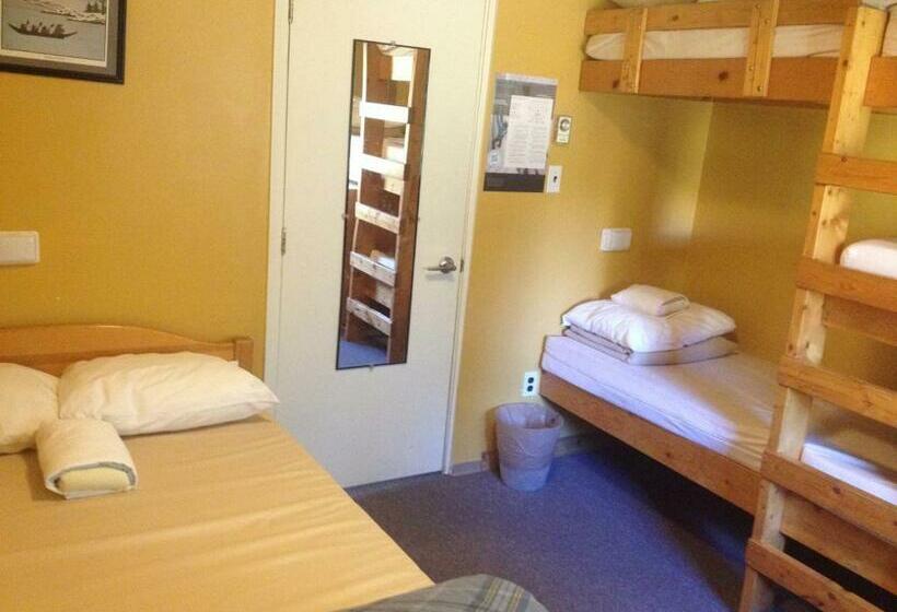Семейный Номер, Hi Nordegg   Hostel