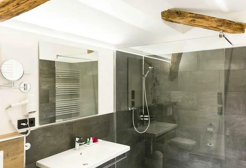 １ベッドルームアパートメント, Bahnhof Erzingen, Hotel, Coffee & More