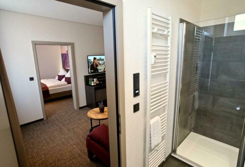 Семейное Студио, Bahnhof Erzingen, Hotel, Coffee & More