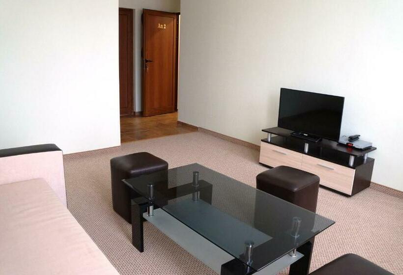 豪华湖景房, Family Complex Krisbo