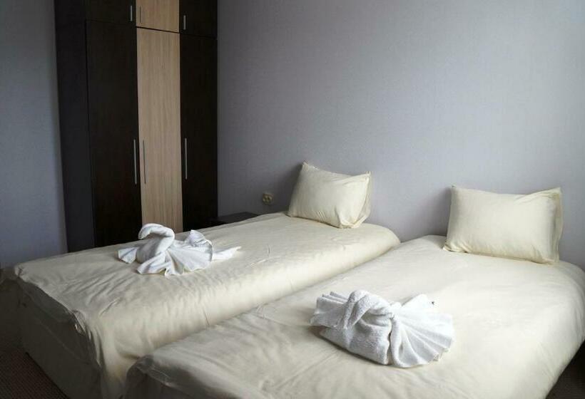 豪华湖景房, Family Complex Krisbo