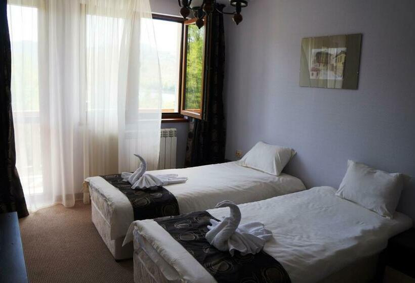 豪华湖景房, Family Complex Krisbo