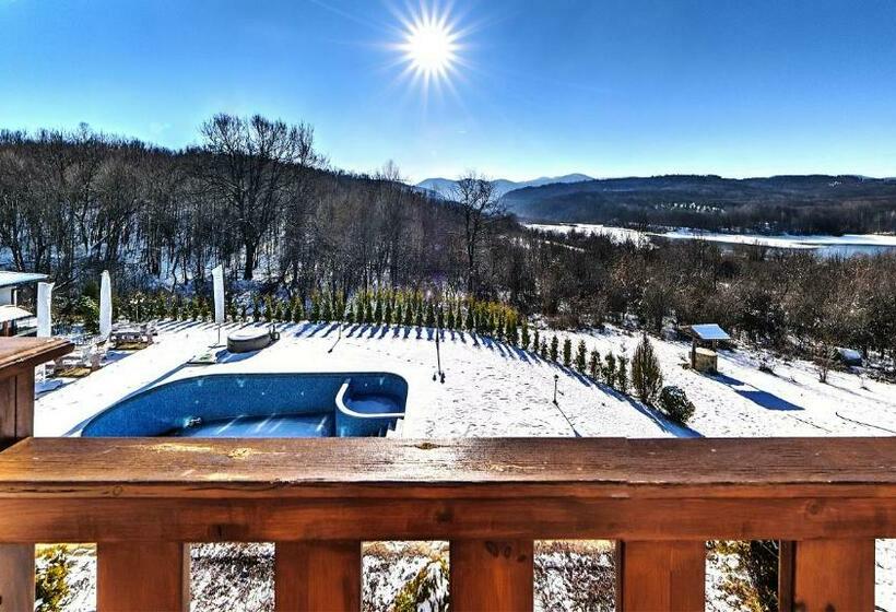 豪华湖景房, Family Complex Krisbo