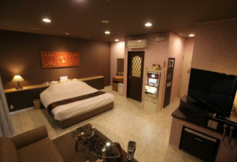 חדר דלוקס, Sindbad Yamagata