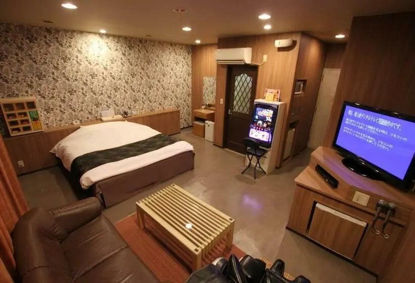 デラックスルーム, Sindbad Yamagata