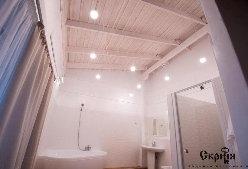 سوییت دوبلکس, Skrinya