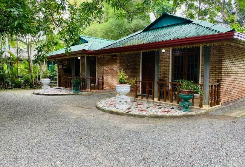 Хижина, Surasa