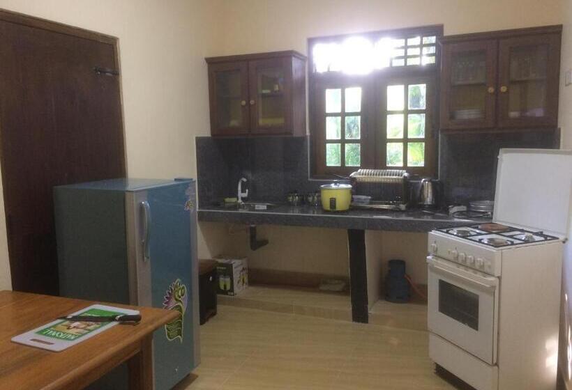 Дом 3 Спальни, Surasa