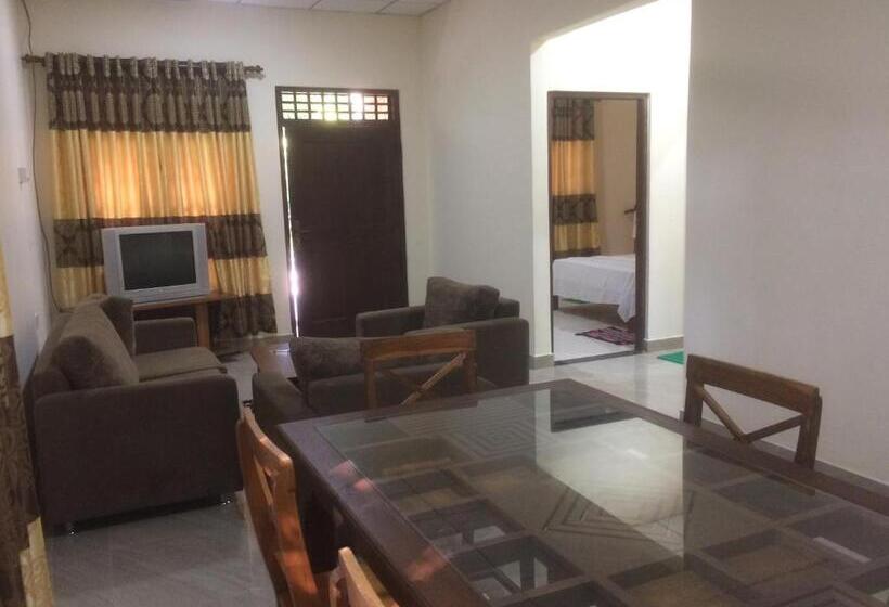 Дом 3 Спальни, Surasa