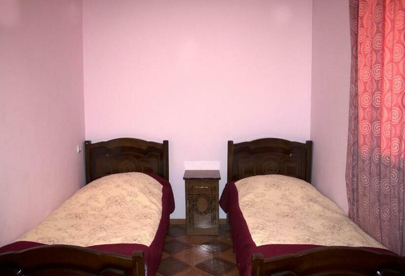 Quarto standard, Tatev Shinuhayr