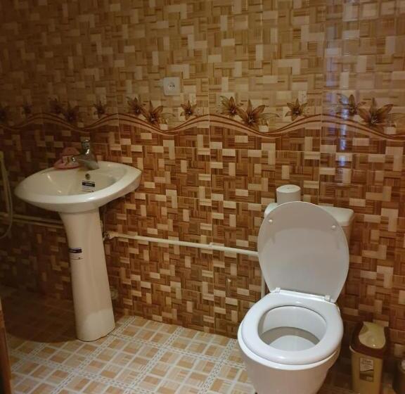 발코니 디럭스 룸, Tatev Shinuhayr