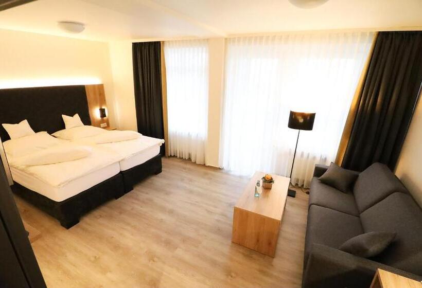 带阳台套房, Wiehen Therme