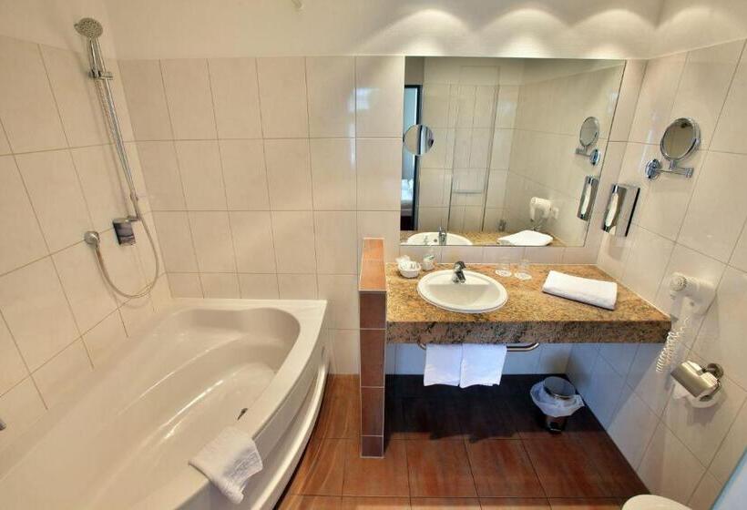 带阳台套房, Wiehen Therme