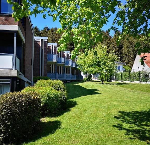 基本间, Wiehen Therme