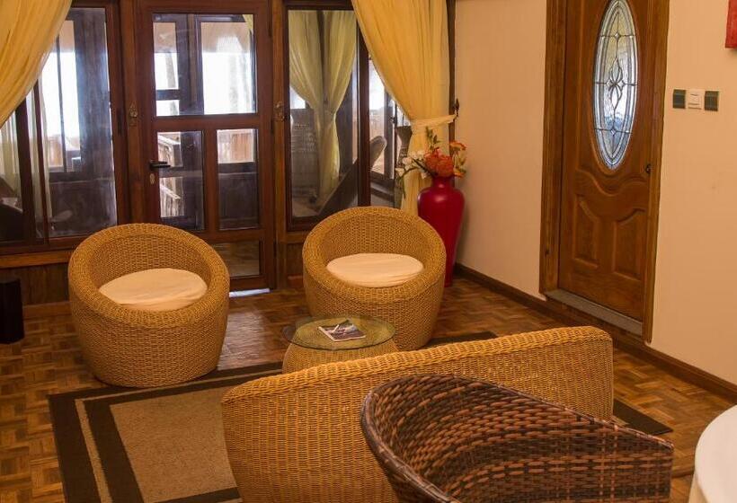 이그제큐티브 스위트, Maaha Beach Resort