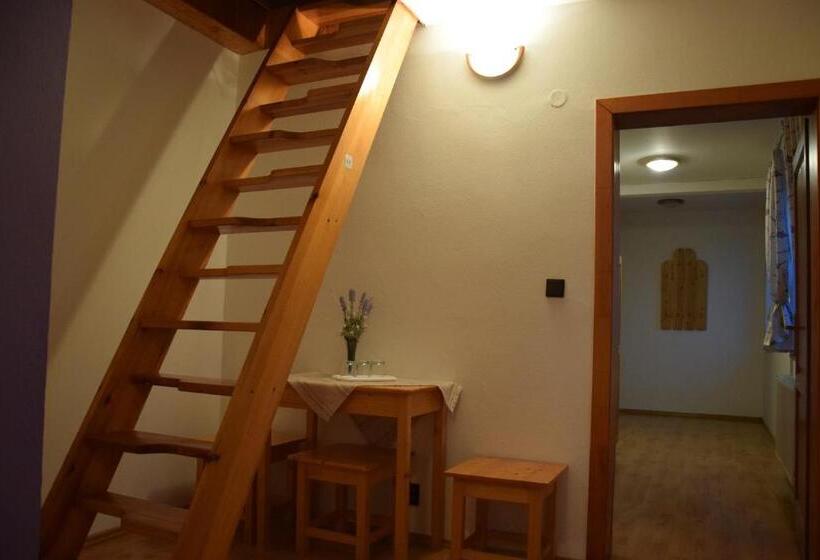 Номер Стандарт Трехместный, Penzión Vínny Dom