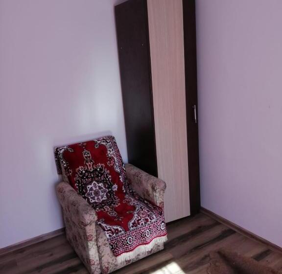 经济房, Pensiunea Bobu