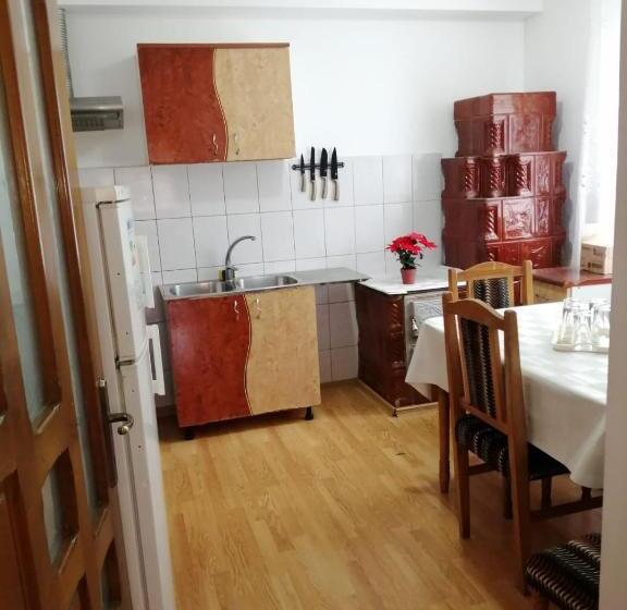 复式套房, Pensiunea Bobu