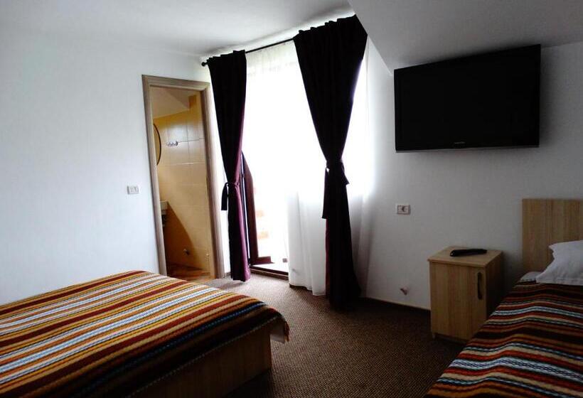 Номер Стандарт Трехместный, Pensiunea Casa Maria