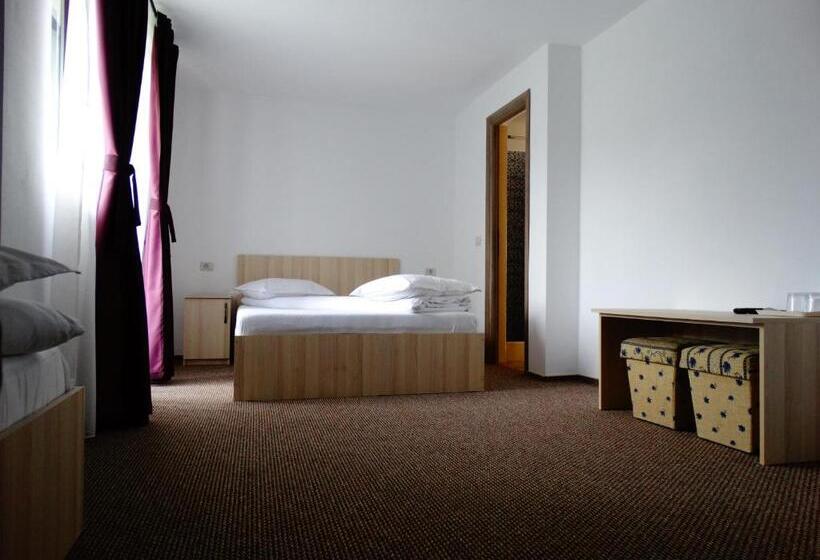 اتاق استاندارد چهار تخته, Pensiunea Casa Maria