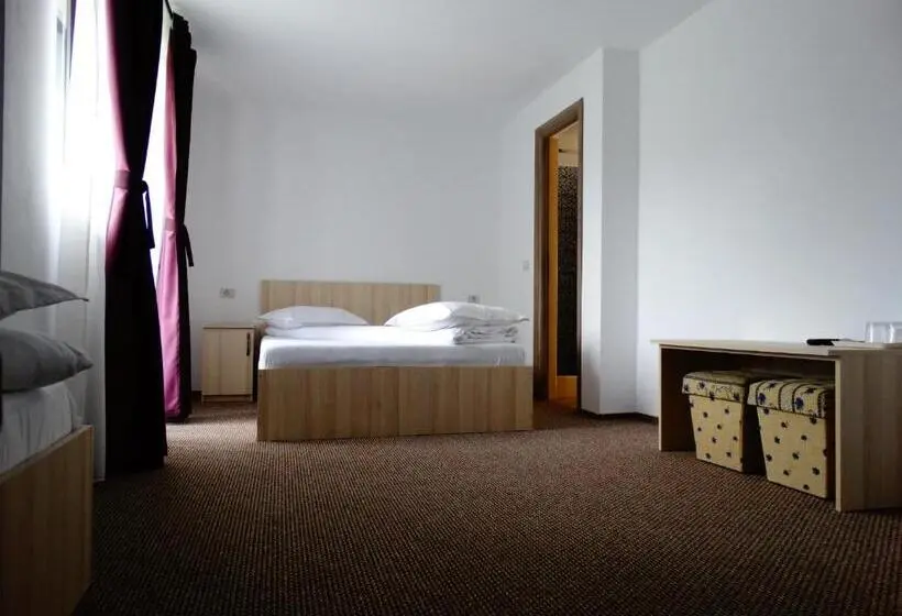スタンダード4人部屋, Pensiunea Casa Maria