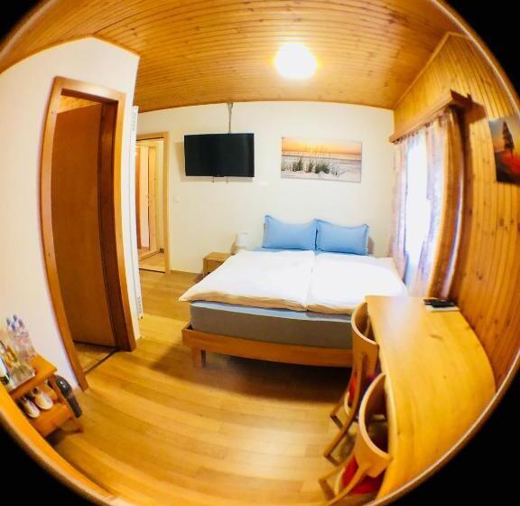 غرفة عائلية, Qi Lin Hotel Restaurant