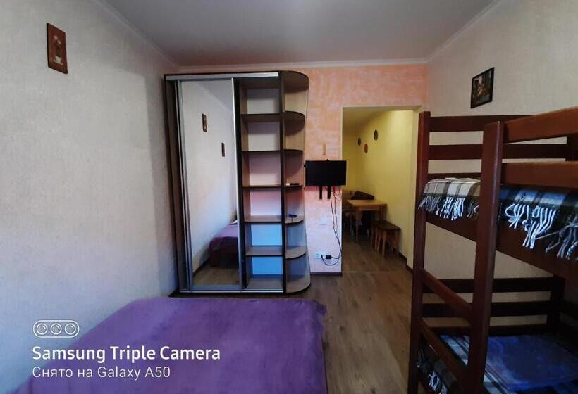 آپارتمان 1 خوابه, Rand