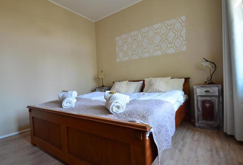 חדר סטנדרט עם טרסה, Baronka Bed & Breakfast & Bistrot