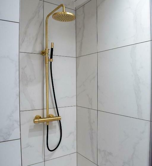 デラックスルーム, Ask Lily