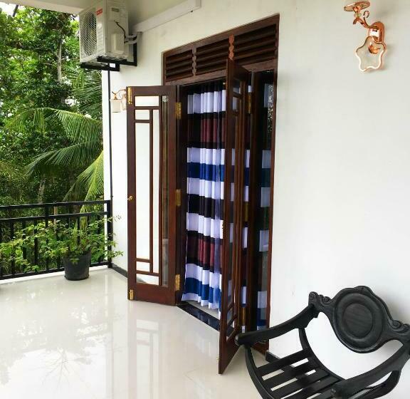 חדר דלוקס, Lake Villa