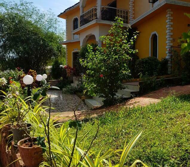 إستديو عائلى, Cozywoods Hill Resort