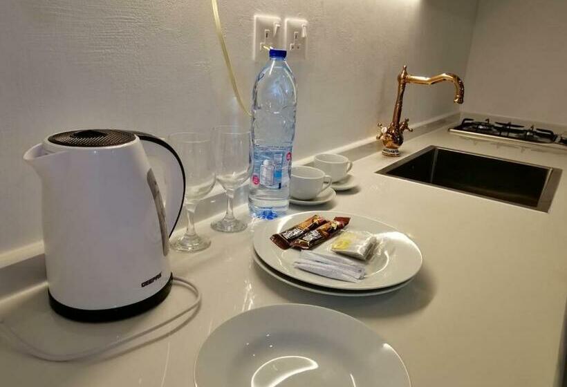 Deluxe Zimmer, شاليهات العرسان بمسبح وبدون مسبح بمحايل عسير ترقش