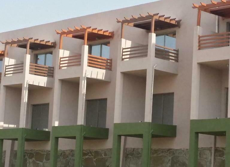 Deluxe Zimmer, شاليهات العرسان بمسبح وبدون مسبح بمحايل عسير ترقش