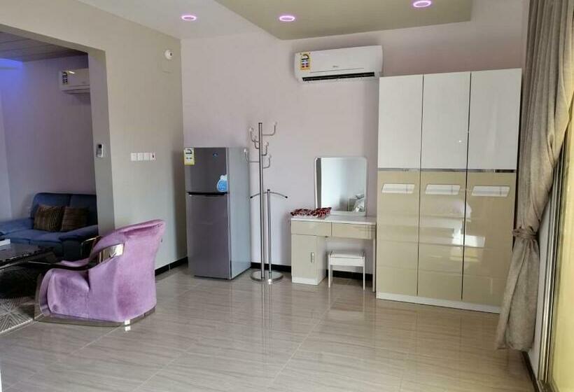 2 Schlafzimmer Apartment, شاليهات العرسان بمسبح وبدون مسبح بمحايل عسير ترقش